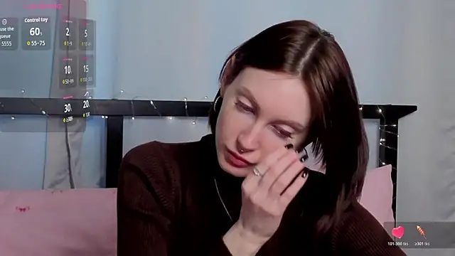 Snapshot of JoYung chatting on 04.01.26 JoYung online show from 04.01.26