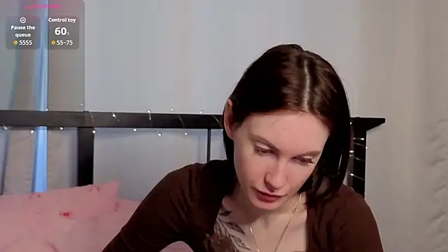 Snapshot of JoYung chatting on 04.04.26 JoYung online show from 04.04.26