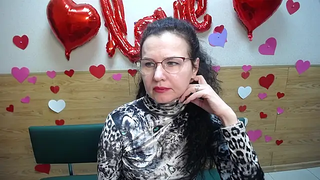 Miroslava Happi online show from 03.08.25