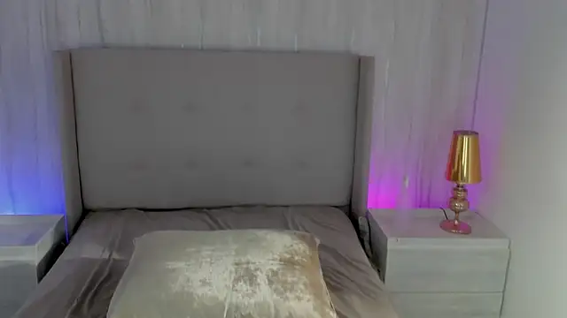 Snapshot of emmiily_z chatting on 11.28.25 emmiily z online show from 11.28.25