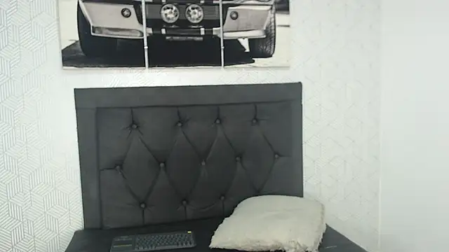Snapshot of Selena_fox7 chatting on 03.08.25 Selena fox7 online show from 03.08.25