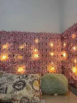 Lynda Bonnie online show from 03.29.26