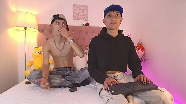 MaikyCooper online show from 02.26.25