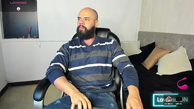 Luke Diaz7 online show from 10.10.25