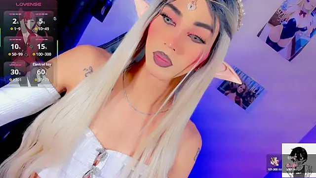 Snapshot of emelly_horny_ chatting on 09.19.25 emelly horny  online show from 09.19.25