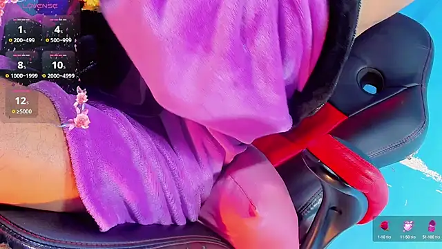 Snapshot of emelly_horny_ chatting on 09.20.25 emelly horny  online show from 09.20.25