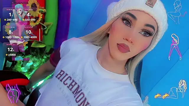 Snapshot of emelly_horny_ chatting on 09.22.25 emelly horny  online show from 09.22.25