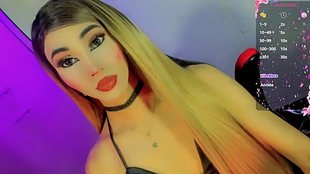 Snapshot of emelly_horny_ chatting on 10.23.25 emelly horny  online show from 10.23.25