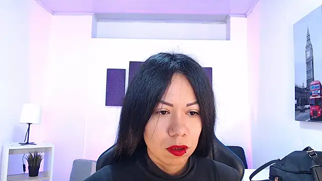 Snapshot of Katelady chatting on 10.28.25 Katelady online show from 10.28.25