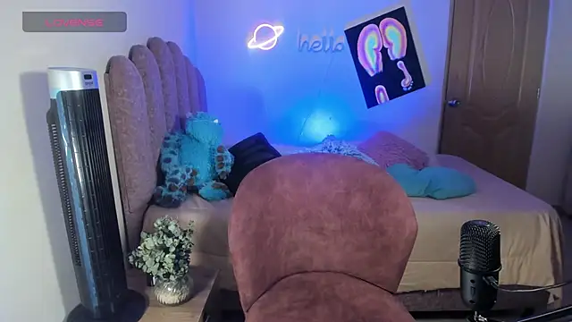 Maryybellax online show from 03.19.25