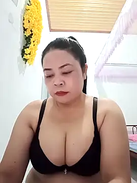 Baby-bigtits2024 online show from 02.08.25