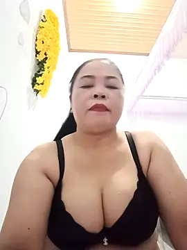 Baby-bigtits2024 online show from 02.13.25
