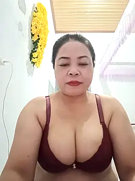 Baby-bigtits2024 online show from 02.16.25