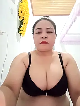Baby-bigtits2024 online show from 02.24.25