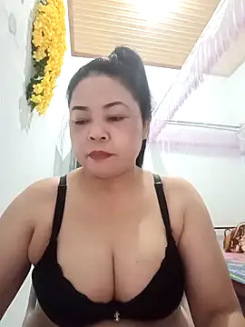 Baby-bigtits2024 online show from 03.07.25
