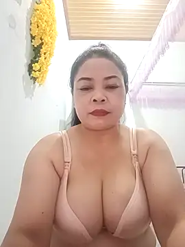 Baby-bigtits2024 online show from 03.13.25