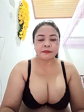 Baby-bigtits2024 online show from 03.14.25