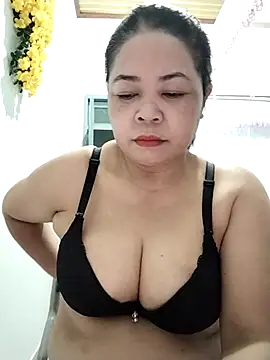 Baby-bigtits2024 online show from 09.21.25