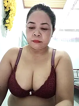 Baby-bigtits2024 online show from 10.02.25