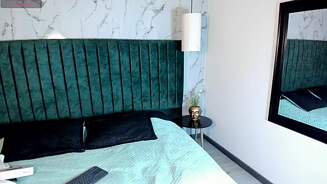 Georgina Palacios  online show from 09.17.25