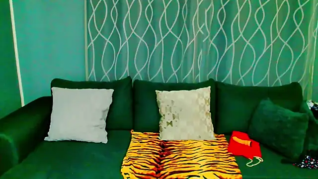 Snapshot of adeleadison chatting on 02.17.26 adeleadison online show from 02.17.26