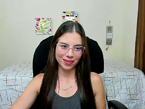 Snapshot of veronicamiller22 chatting on 09.27.25 veronicamiller22 online show from 09.27.25