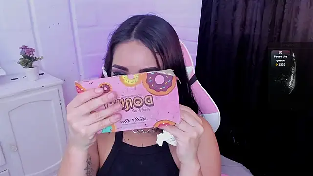 Snapshot of Nyx_Blackmoon chatting on 09.20.25 Nyx Blackmoon online show from 09.20.25