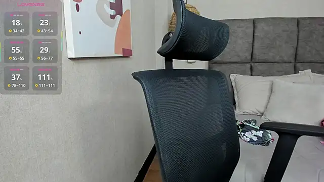 Snapshot of elizabeth_20 chatting on 10.01.25 elizabeth 20 online show from 10.01.25