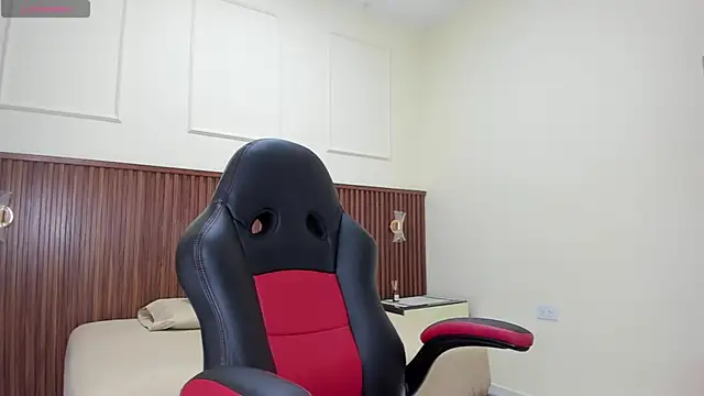 MELINAMARTINS online show from 09.26.25