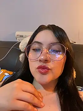 ValentinaOrtiz3 online show from 10.12.25