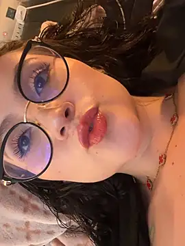 ValentinaOrtiz3 online show from 07.16.26