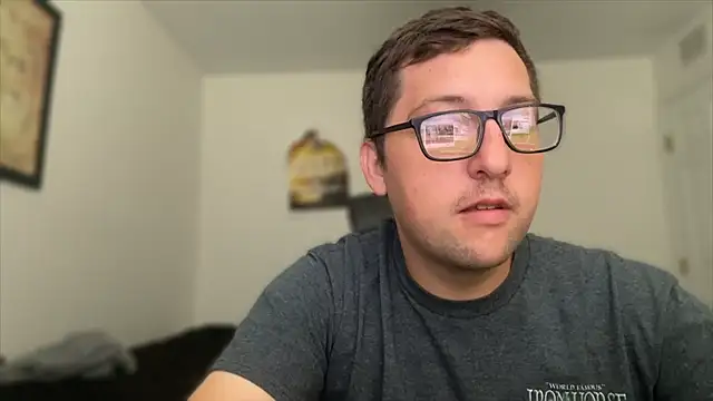 Snapshot of Milflover96 chatting on 10.06.25 Milflover96 online show from 10.06.25