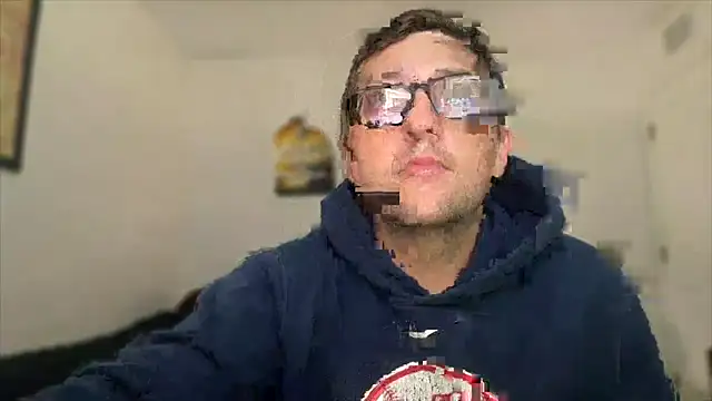 Snapshot of Milflover96 chatting on 10.07.25 Milflover96 online show from 10.07.25