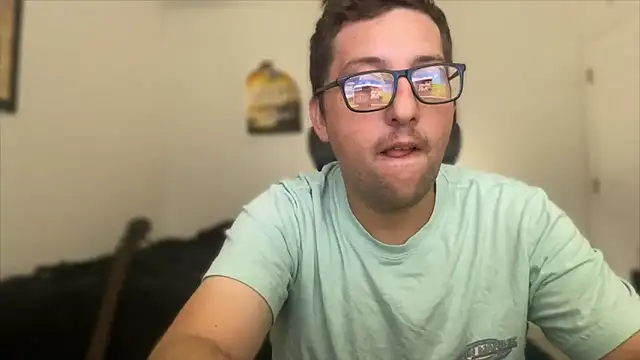 Snapshot of Milflover96 chatting on 10.09.25 Milflover96 online show from 10.09.25