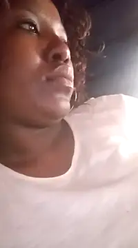 Coco Nile online show from 02.18.25