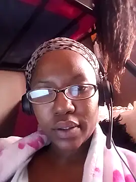Coco Nile online show from 09.26.25