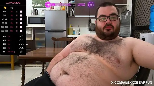 Snapshot of alexxxbear chatting on 09.19.25 alexxxbear online show from 09.19.25