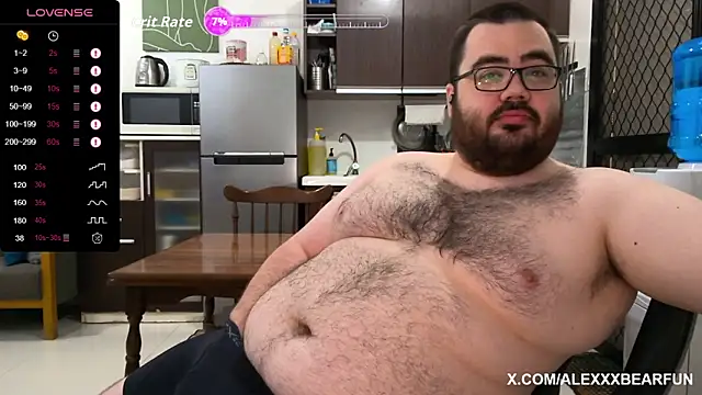 Snapshot of alexxxbear chatting on 09.21.25 alexxxbear online show from 09.21.25