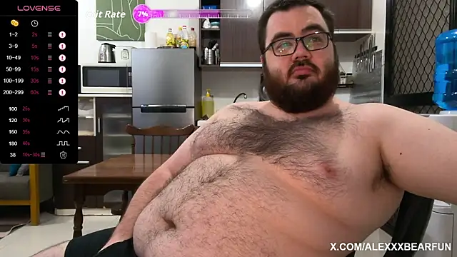 Snapshot of alexxxbear chatting on 10.19.25 alexxxbear online show from 10.19.25