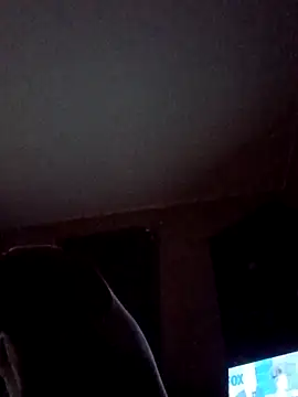 Snapshot of birdg chatting on 09.16.25 birdg online show from 09.16.25