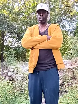 Snapshot of birdg chatting on 09.30.25 birdg online show from 09.30.25