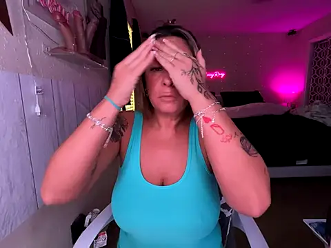 bossyroxy84 online show from 09.16.25