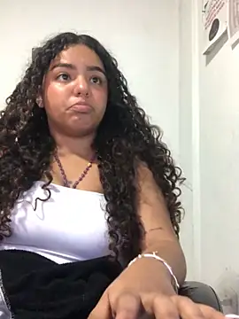 Snapshot of Anitta_bell chatting on 03.18.25 Anitta bell online show from 03.18.25