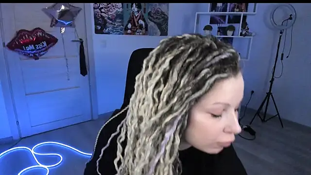 HoneySallyMoore online show from 02.08.26