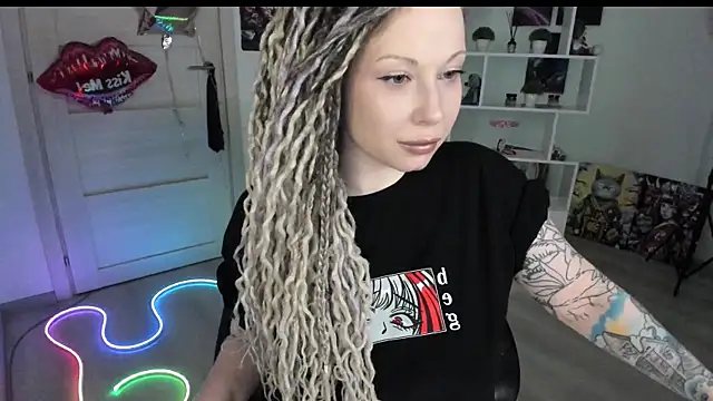 HoneySallyMoore online show from 04.09.26