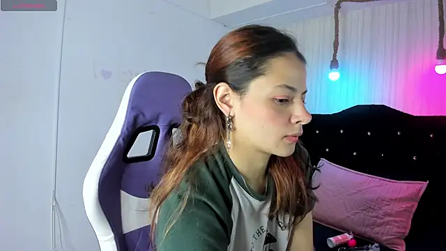 Snapshot of nicky_angel1 chatting on 09.22.25 nicky angel1 online show from 09.22.25