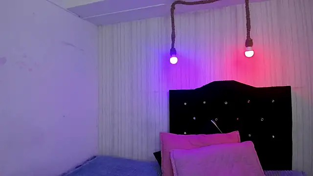 Snapshot of nicky_angel1 chatting on 10.20.25 nicky angel1 online show from 10.20.25