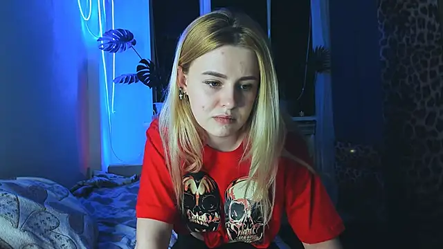 Alexa Pirs online show from 02.23.25