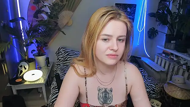 Alexa Pirs online show from 12.03.25