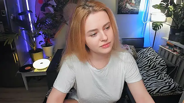 Alexa Pirs online show from 12.04.25